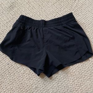 Girls Athleta shorts heart to hustle 2.5 short